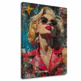 Moderan slika na platnu s motivom Marilyn Monroe - Ikona v žiari svetiel u crveno-plavih nijansama, slava i ikonografija | Slika Marilyn Monroe - Ikona v žiari svetiel – glavna
