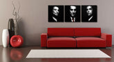 Pop art slika na platnu s motivom Goodfellas u belo-sivih nijansama okačena u enterijeru kancelarije, dramatična atmosfera | Ručno slikan POP Art slika Goodfellas – enterijer