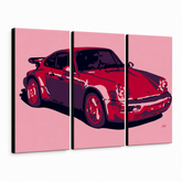 Ručno oslikana POP art slika PORŠE 911, 3 dela, por3 – 3D визуелизација ручно осликаног платна на белој позадини. Доминантне боје: црвена, розе, црна.