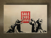 U boho stilu slika na platnu s motivom Street ART – Banksy, more i plaža u ljubičasto-plavih nijansama, višedelna izvedba, pogodan za dnevnog boravka – glavna