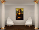 Pop art slika na platnu s motivom MONA LISA – Leonardo Da Vinci, pejzaž, gradski motiv, priroda u belo-zlatnih nijansama okačena u enterijeru radne sobe – enterijer
