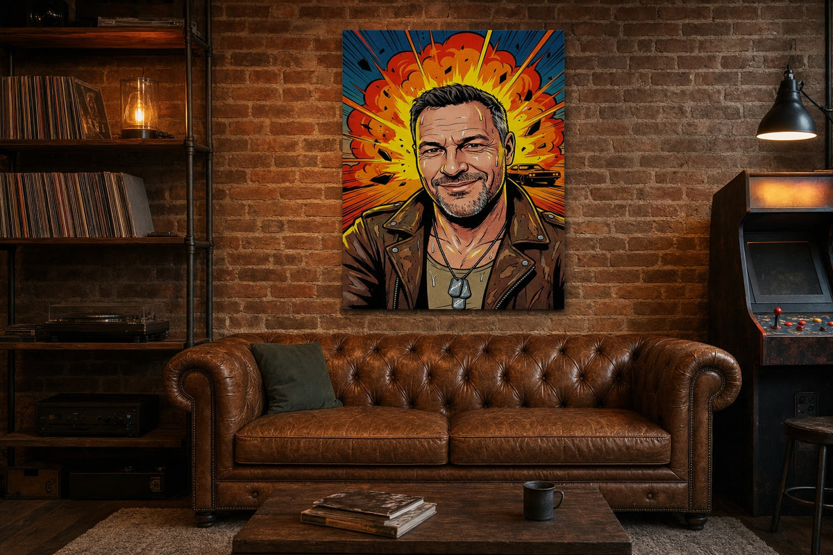 Akciona pop-art slika na platnu iznad kožne sofe u loft dnevnoj sobi sa zidom od cigle – poklon za muškarca, Papilora