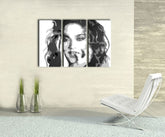 Pop art slika na platnu s motivom MADONNA, priroda u sivih nijansama okačena u enterijeru dnevnog boravka, slava i lepota | Ručno slikan POP Art slika MADONNA – enterijer