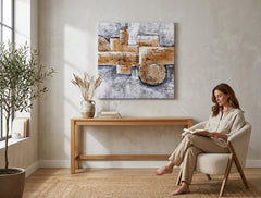 Ručno slikan slika na platnu u belo-bežih nijansama okačena u enterijeru kancelarije, mirna atmosfera, priroda | Slikana slika za zid APSTRAKT – enterijer