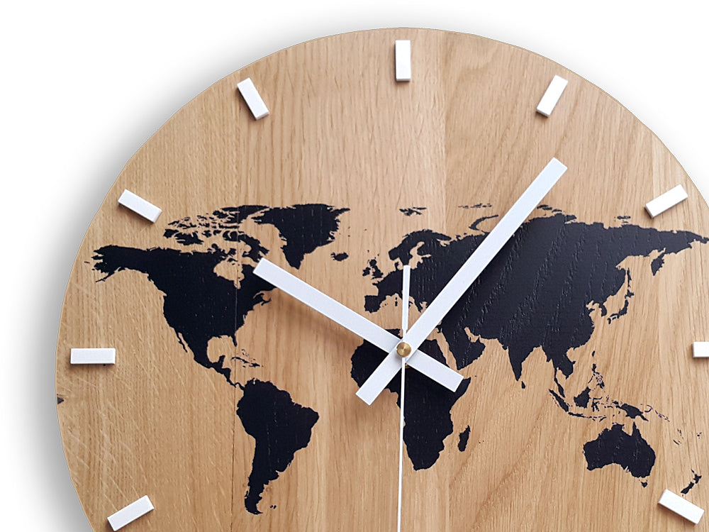 Drveni zidni sat Karta Crna