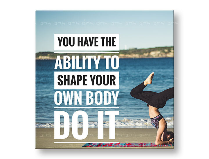 Moderan slika na platnu s motivom You have the ability to, okean, plaža, more i plaža, motivacioni citat u belo-crnih nijansama, pogodan za radne sobe – glavna