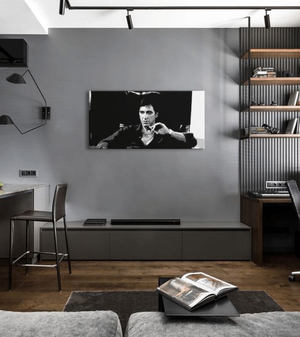 Pop art slika na platnu s motivom Nahnevaný Tony Montana s cigarou v ruke, automobil, priroda u belo-crnih nijansama, intenzivna atmosfera – glavna