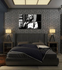 Pop art slika na platnu s motivom The Godfather - Vito Corleone s flašom škótskej, cigara, flaša u belo-crnih nijansama, melanholična atmosfera – proizvod