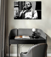 Pop art slika na platnu s motivom The Godfather - Vito Corleone s flašom škótskej, cigara, flaša u belo-crnih nijansama, melanholična atmosfera – glavna
