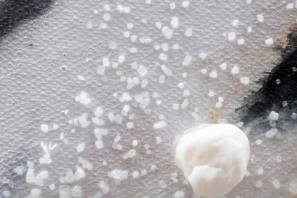 Ručno slikan slika na platnu s motivom izmaglica, pejzaž, priroda u belo-bežih nijansama, mirna atmosfera, priroda i minimalizam, pogodan za dnevnog boravka – proizvod, pogled 2