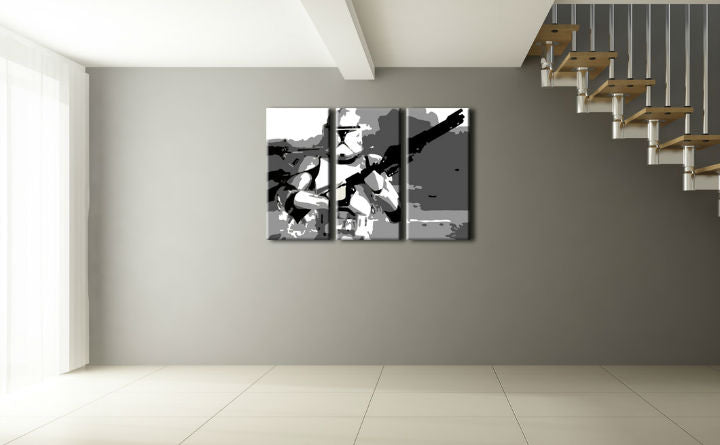 Pop art slika na platnu s motivom STAR WARS, priroda u sivih nijansama okačena u enterijeru dnevnog boravka, nostalgija | Ručno slikan POP Art slika STAR WARS – enterijer