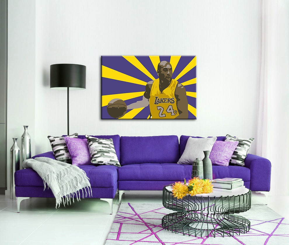 Pop art slika s motivom Koby Bryant, cveće, mapa u belo-ljubičastih nijansama | Ručno slikan POP Art slika Koby Bryant – pregled