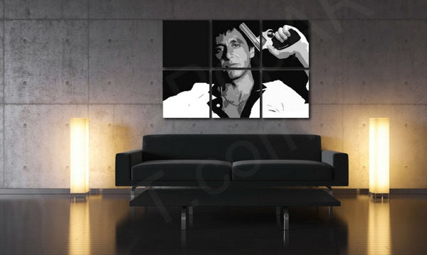 Pop art slika na platnu s motivom Scarface - AL PACINO, priroda u belo-crnih nijansama okačena u enterijeru dnevnog boravka, filmski svet i gradski život – enterijer