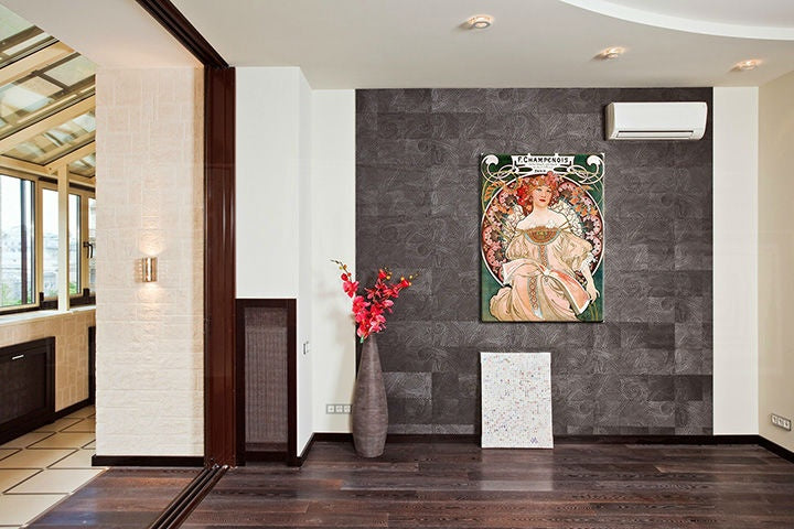 Pop art slika na platnu s motivom F. CHAMPENOIS IMPRIMEUR-ÉDITEUR – Alfons Mucha, cveće, priroda u zeleno-crvenih nijansama okačena u enterijeru dnevnog boravka – enterijer
