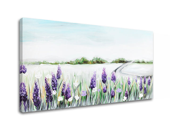 Moderan slika na platnu s motivom lavanda, polje, nebo, pejzaž, cveće u belo-ljubičastih nijansama, mirna atmosfera, priroda, pogodan za radne sobe – glavna