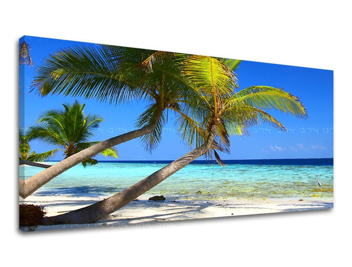 Klasičan slika na platnu s motivom PANORAMA PLAŽA, palme, plaža, okean, nebo u belo-plavih nijansama, opuštajuća atmosfera, priroda, pogodan za dnevnog boravka – glavna