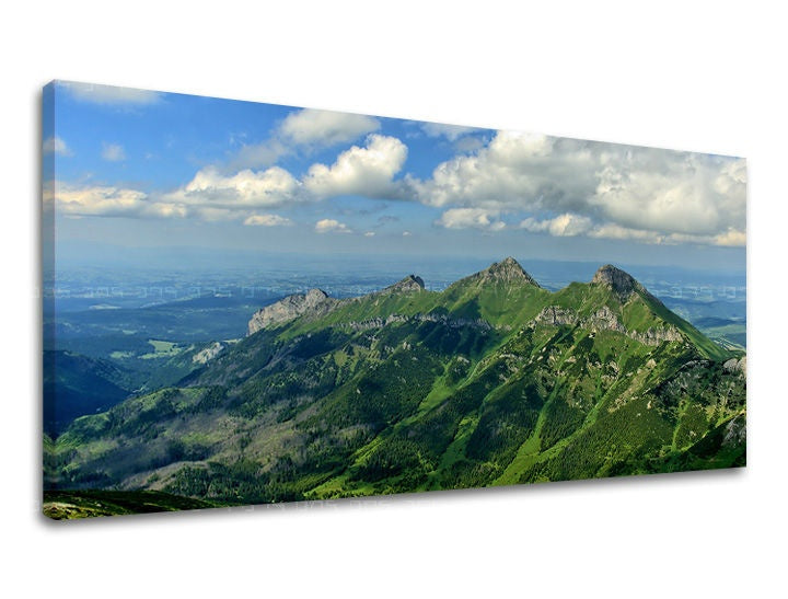 Klasičan slika na platnu s motivom PANORAMA SLOVAČKA, planine, nebo, oblaci, pejzaž u belo-plavih nijansama, mirna atmosfera, pogodan za dnevnog boravka – glavna