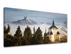 Klasičan slika na platnu s motivom PANORAMA SLOVAČKA, magla, nebo, arhitektura, dečji motiv u belo-zelenih nijansama, mirna atmosfera – glavna