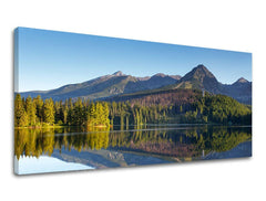 Klasičan slika na platnu s motivom PANORAMA SLOVAČKA, planine, jezero, šuma, drveće u plavo-zelenih nijansama, mirna atmosfera, pogodan za kancelarije – glavna