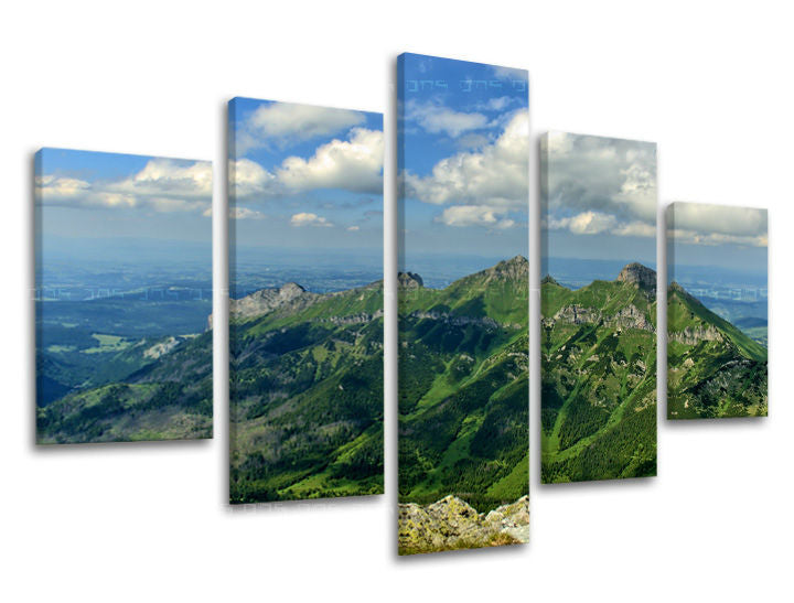 Klasičan slika na platnu s motivom SLOVAČKA, planine, nebo, oblaci, pejzaž u belo-plavih nijansama, mirna atmosfera, priroda i avantura – glavna