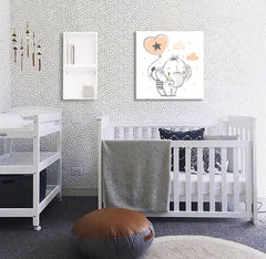 U boho stilu slika na platnu s motivom ZA DECU, slon, balon, oblaci, zvezde u belo-smeđih nijansama, razigrana atmosfera, detinjstvo i snovi, pogodan za dečije sobe – glavna