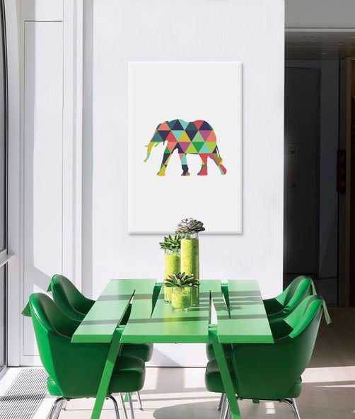 Pop art slika na platnu s motivom Meditative Dimension, slon, dečji motiv, priroda u belo-plavih nijansama okačena u enterijeru dečije sobe – enterijer